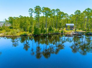 150 New River Ln, Carrabelle, FL 32322