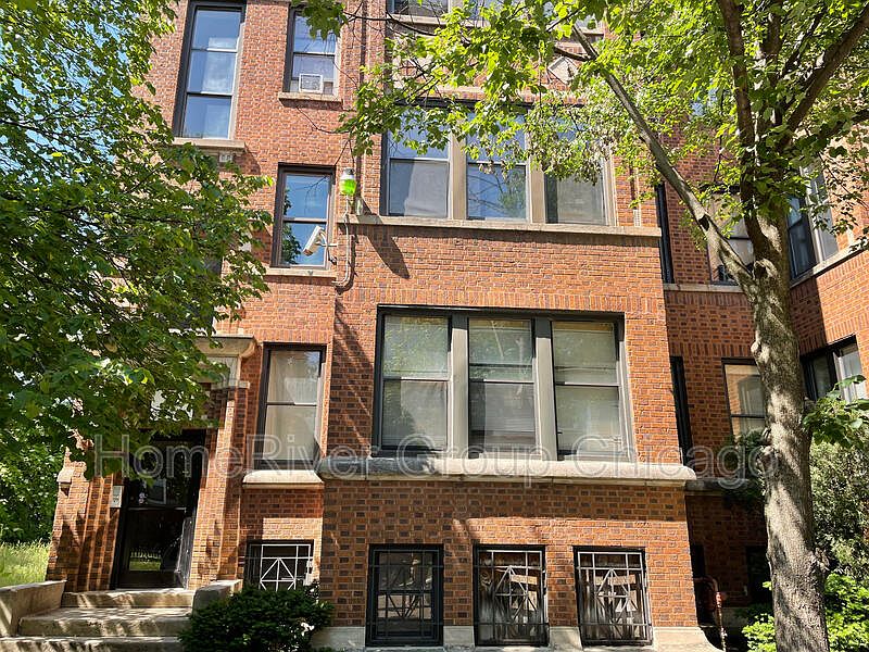 1st image of 18 S Lavergne Ave #1