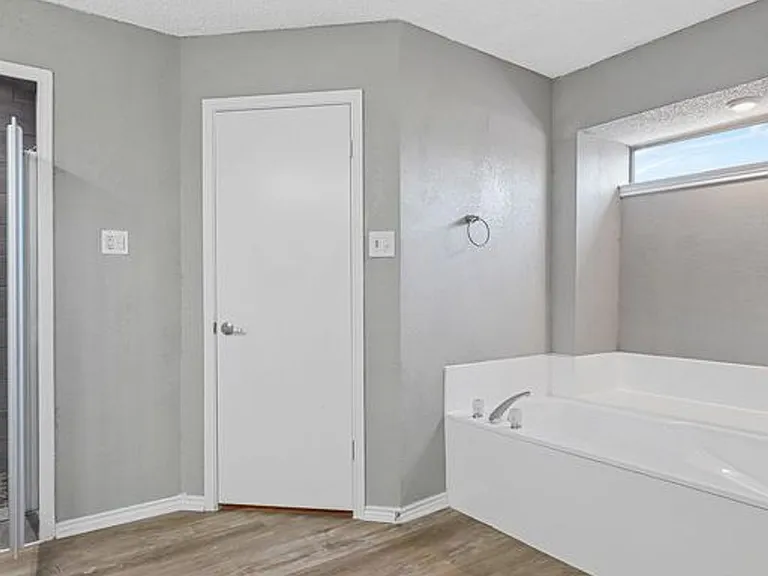 4047 Saint Christopher Ln — Photo 13