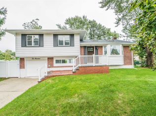 200 Haypath Rd, Old Bethpage, NY 11804