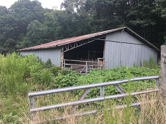 5th image of 1954 Windy Gap Rd