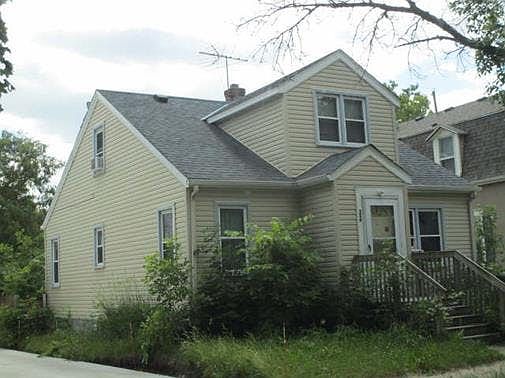 2nd image of 224 4th Ave S