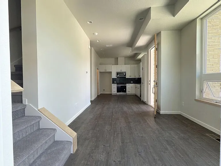 435 Blue Ridge Ln #B — Photo 6