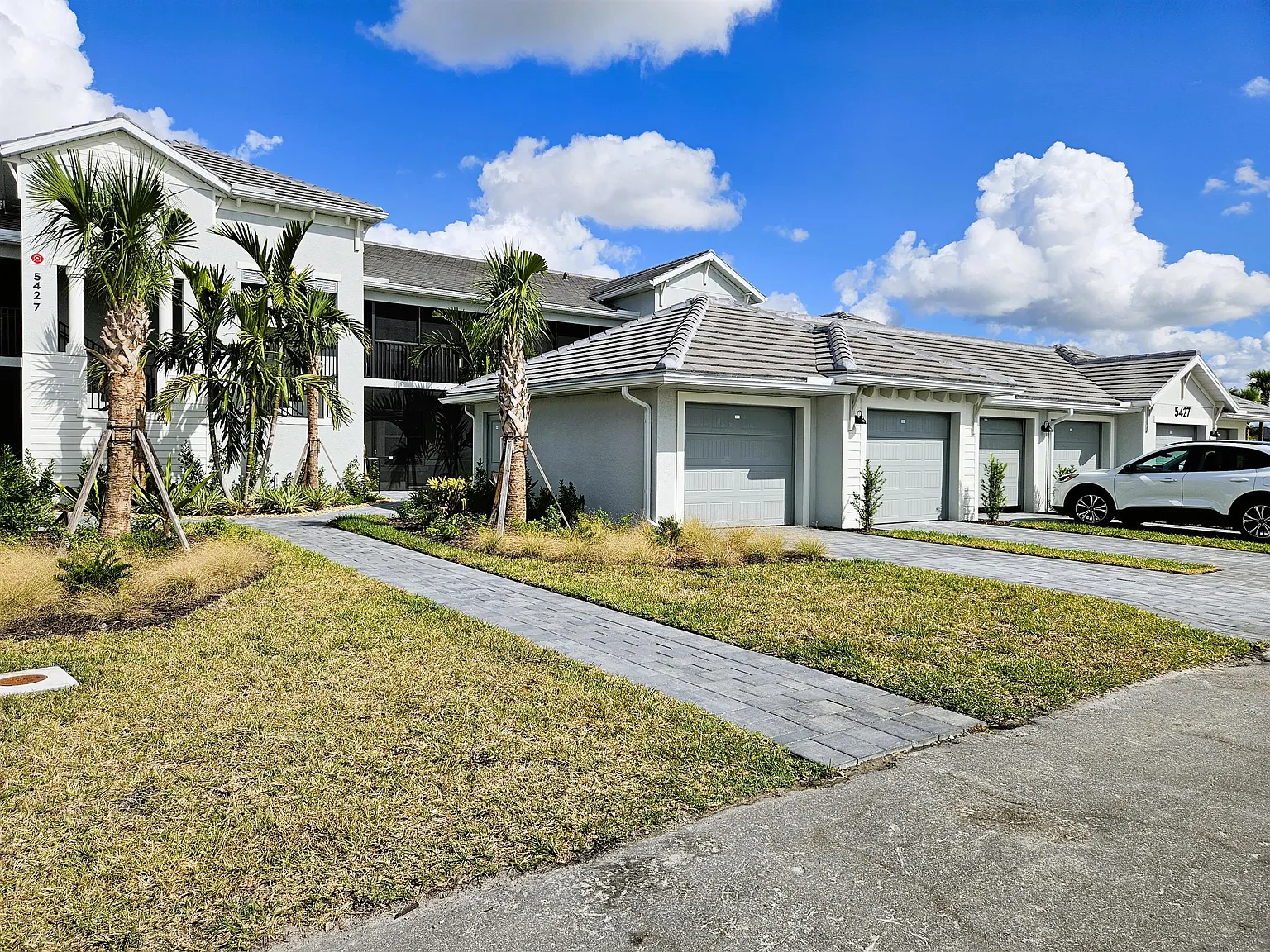 5427 Double Eagle Cir #2825 - The National - AB — Photo 2