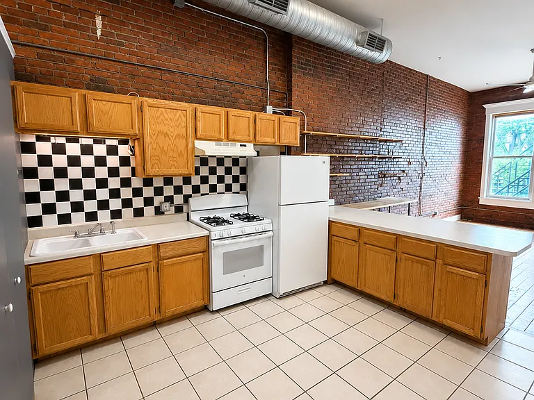 1832 W 25th St #2A — Photo 4