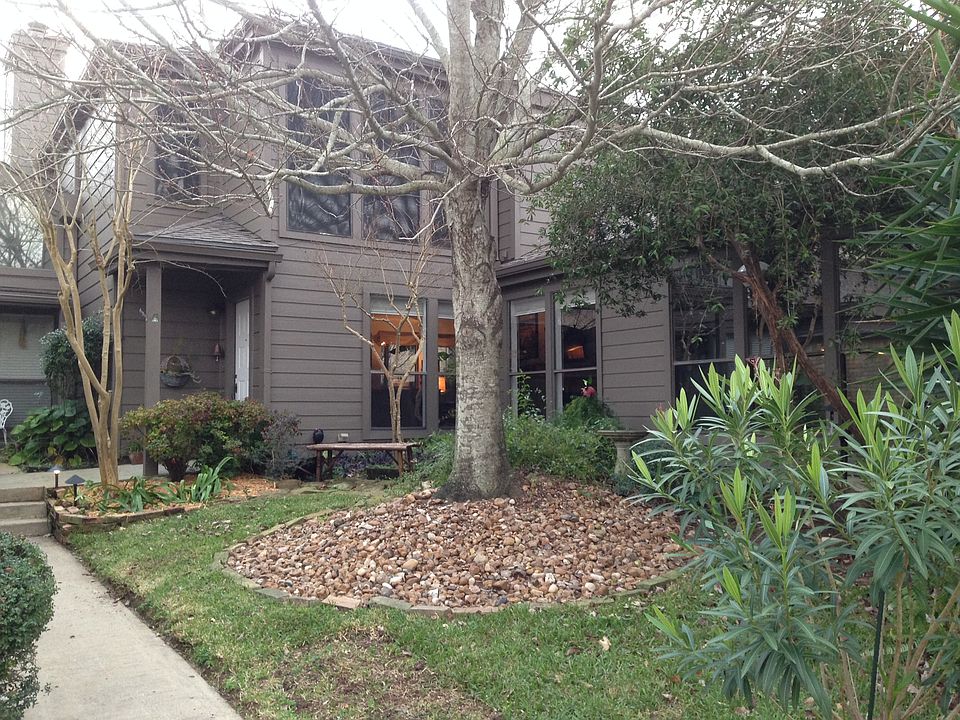 1st image of 18157 Bal Harbour Dr