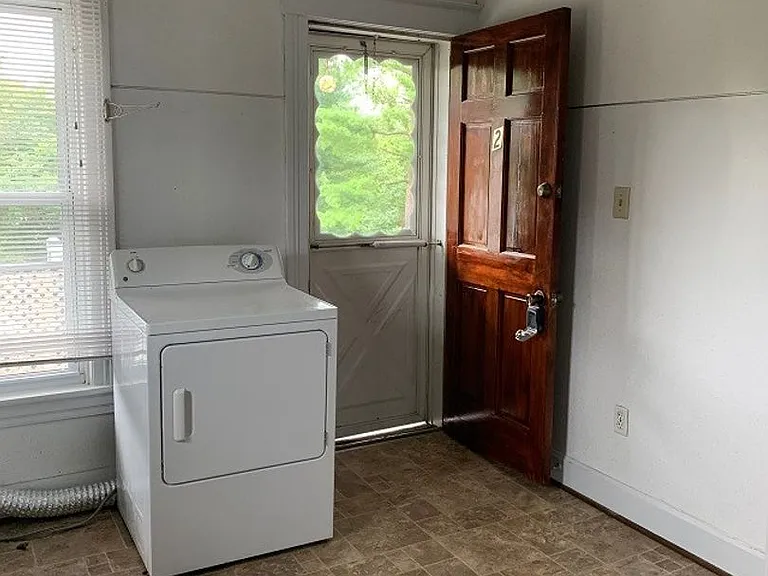 260-262 Hager Street — Photo 5