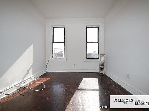 3rd image of 455 Wilson Ave Unit D9