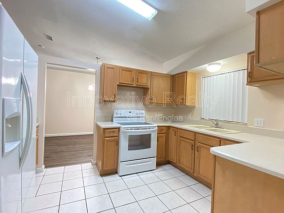 5th image of 564 Pinehurst Cv
