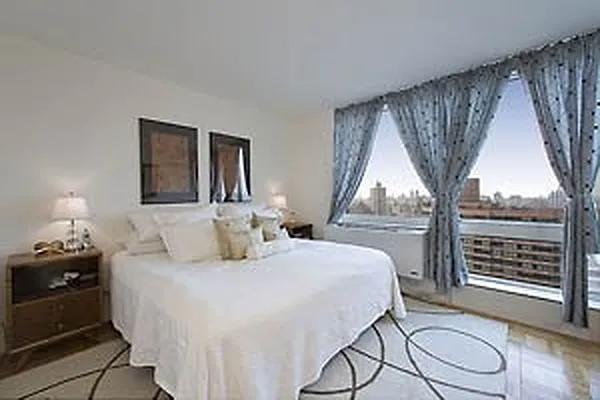 Sold by Corcoran | media 8