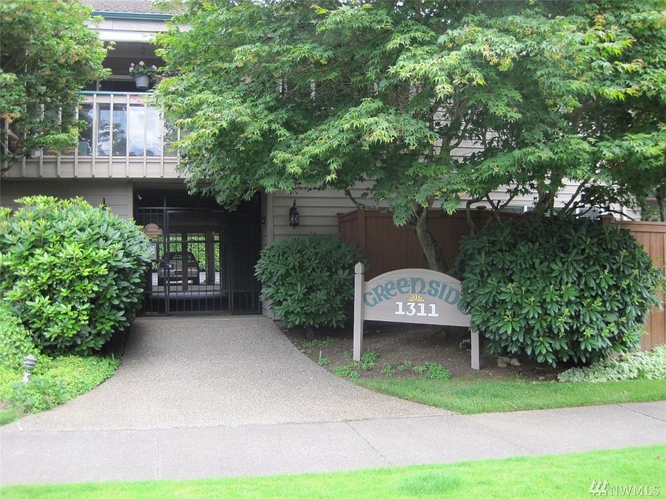 1st image of 1311 N Highlands Pkwy Unit 3