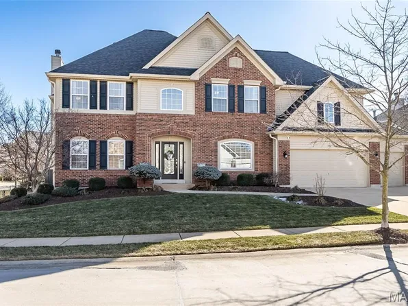 422 Blackwolf Run Dr, Grover, MO 63040