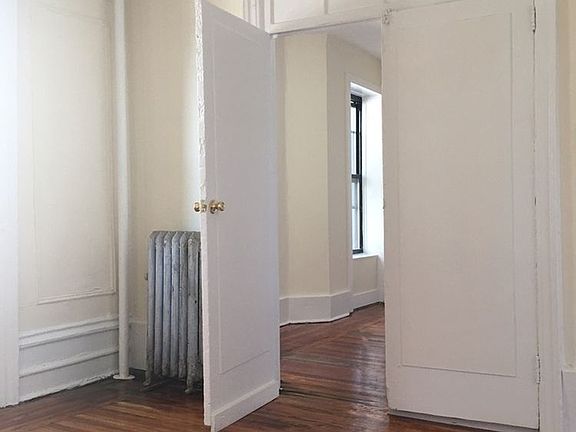 5th image of 604 W 178th St APT 43