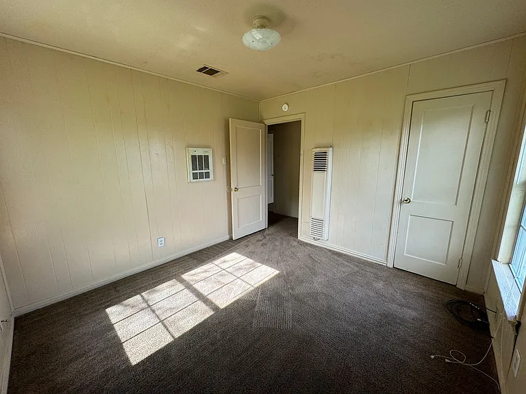 722 Sutton Dr — Photo 24