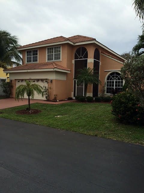 1st image of 1360 Fairfax Cir E