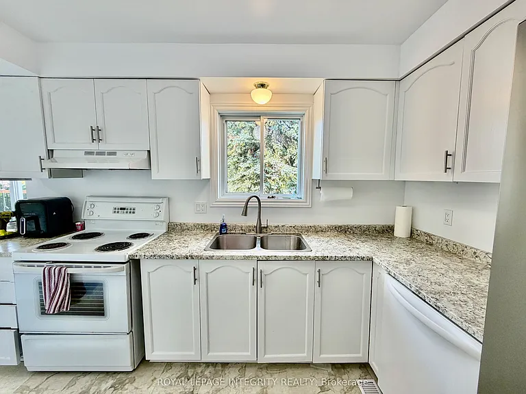 1039 Karsh Dr — Photo 7