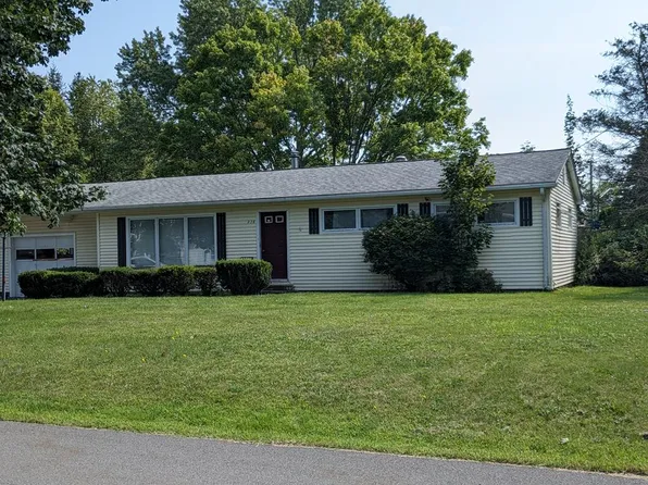 216 Meadowlark Rd, Horseheads, NY 14845