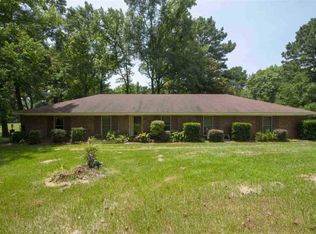 103 Meadowview Dr, Brandon, MS 39047
