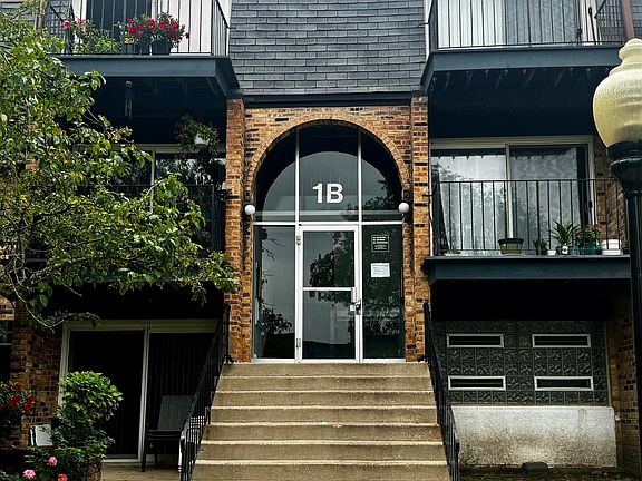 2nd image of 1B E Dundee Quarter Dr Unit 104