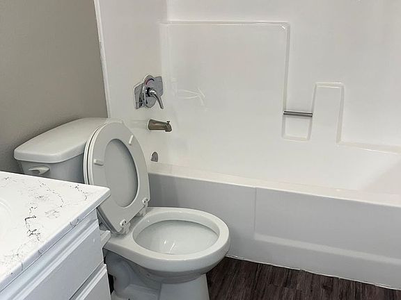 3rd image of 1475 E Date St APT 211
