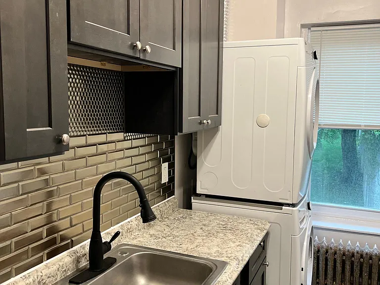117 S 12th St #3N — Photo 6