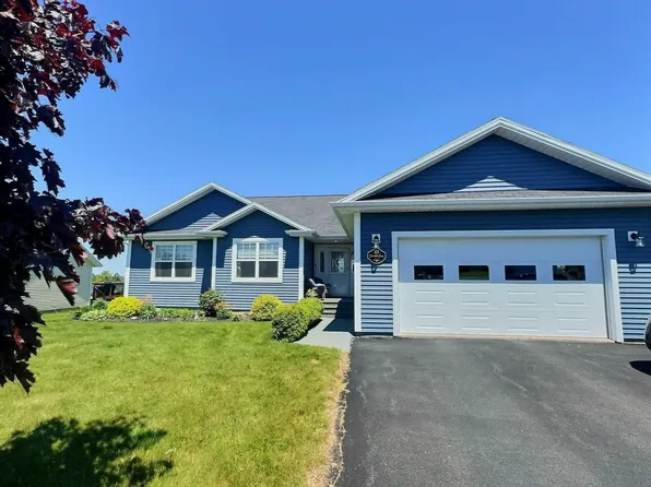 22 Gordon Gay Dr, Stratford, PE C1B 0E8