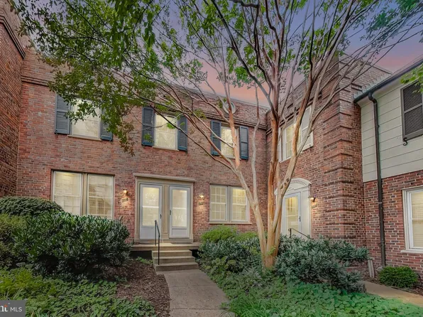 1401 S Edgewood St APT 495, Arlington, VA 22204