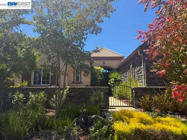 65 Stonebrae Rd, Hayward, CA 94542