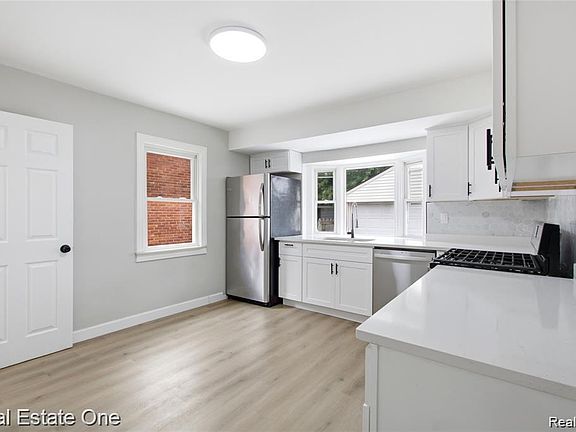 5th image of 6953 N Vernon St