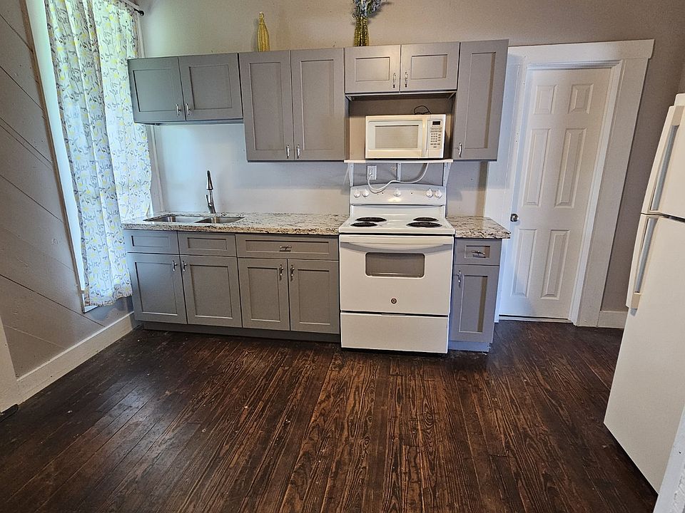 1st image of 117 N Avenue A