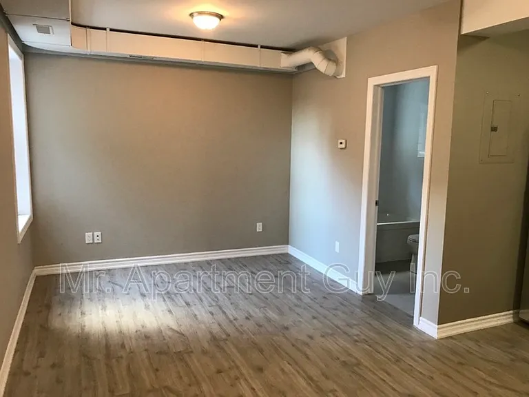827 Main St E #203 — Photo 5