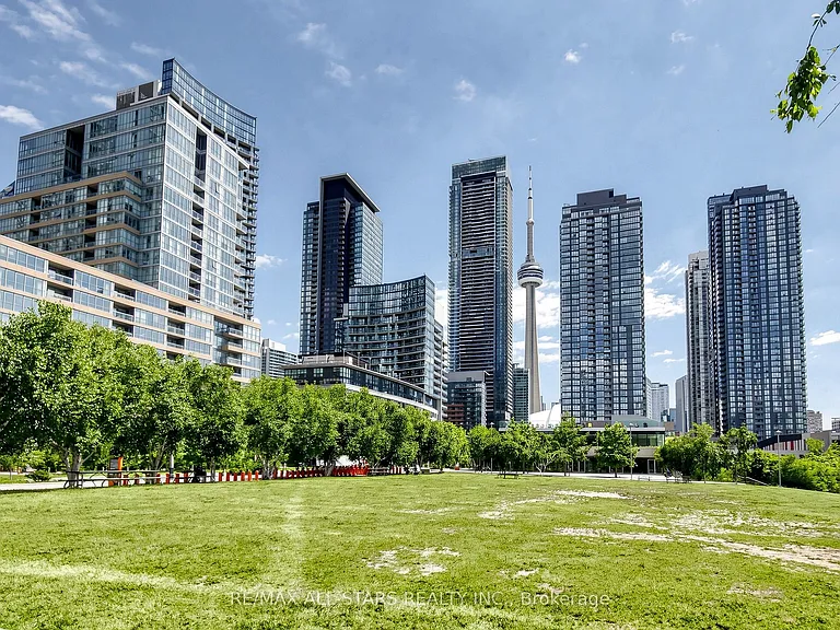110 Fort York Blvd #G08 — Photo 39