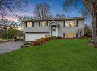 6801 Deerwood Ln N, Maple Grove, MN 55369