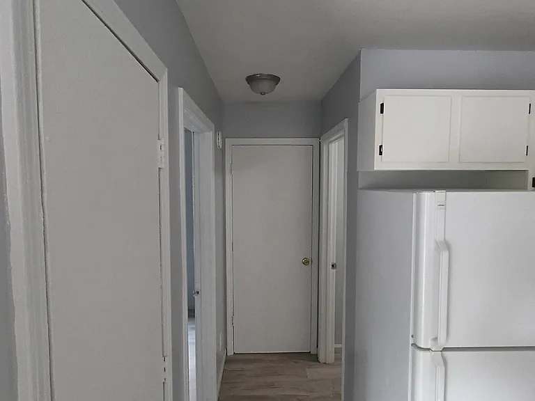 625 Village Ln #5 — Photo 3