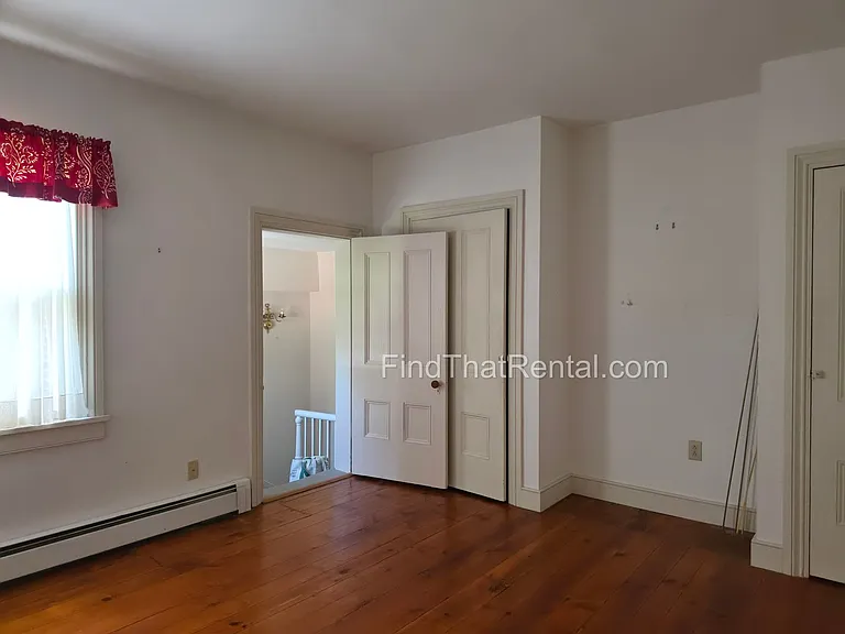 136 W Pomfret St — Photo 9