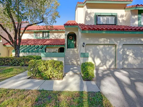 4 Lexington Lane E #G, Palm Beach Gardens, FL 33418