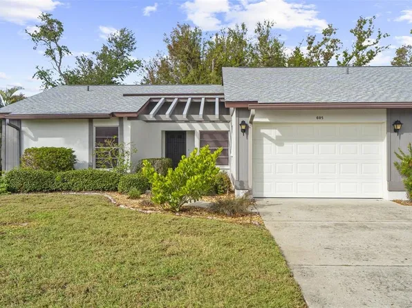 605 Apple Ln, Englewood, FL 34223