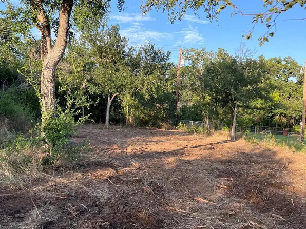 4211 Sherwood Dr, Granbury, TX 76048