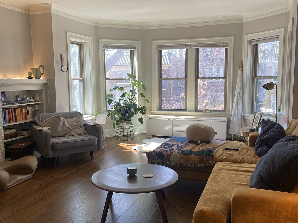 1st image of 5011 N California Ave #2