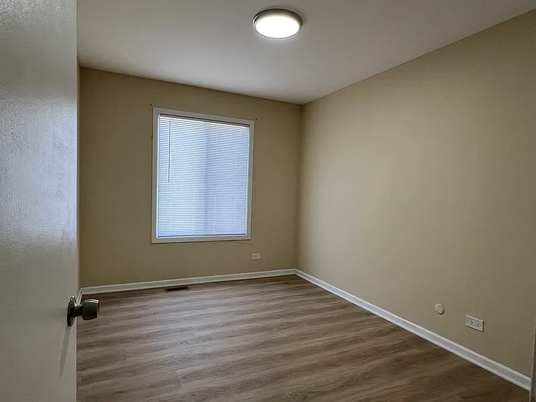 341 Jefferson Ct — Photo 10