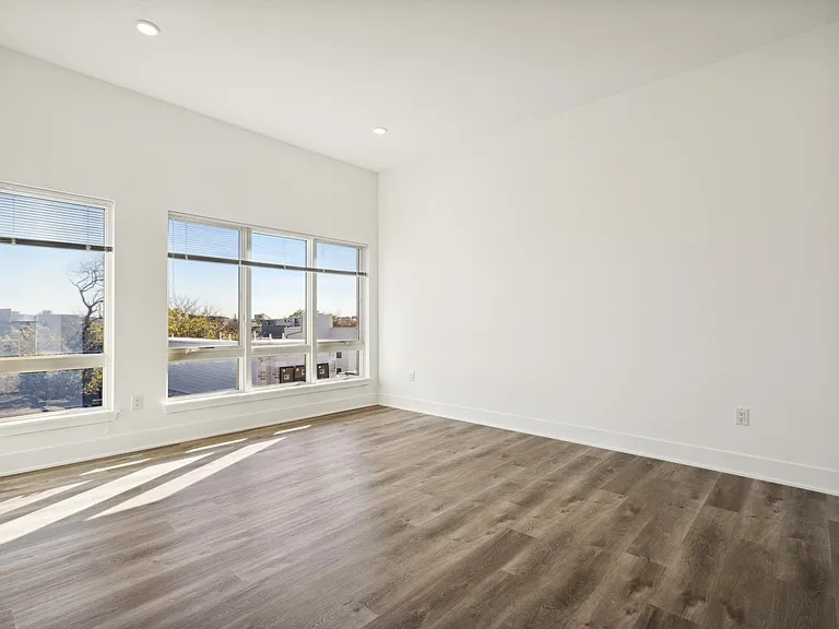 1420 Point Breeze Avenue — Photo 34