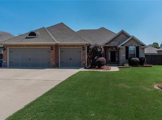 3911 SW Sycamore St, Bentonville, AR 72712