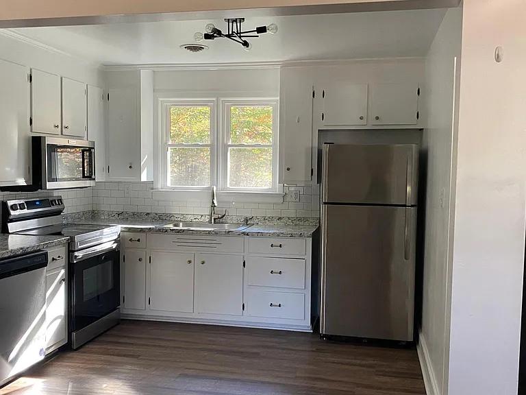 2511 Moseley Rd — Photo 5