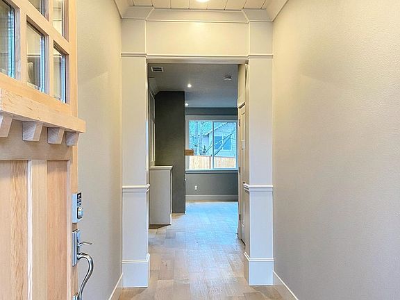2nd image of 4112 NE 49th St