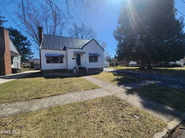 523 E Penn Ave, Altoona, PA 16601