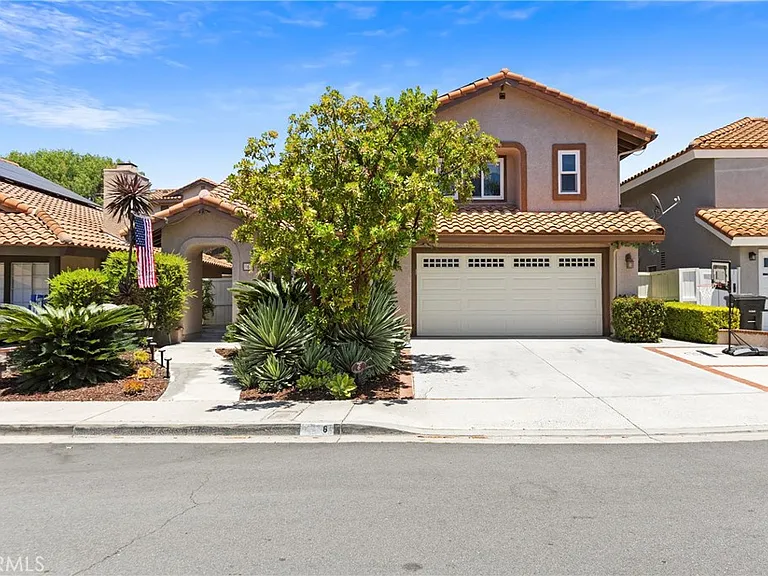 6 Caymas Ct — Photo 1