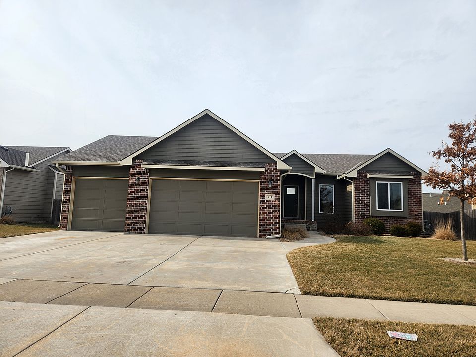 large attached 3 car garage