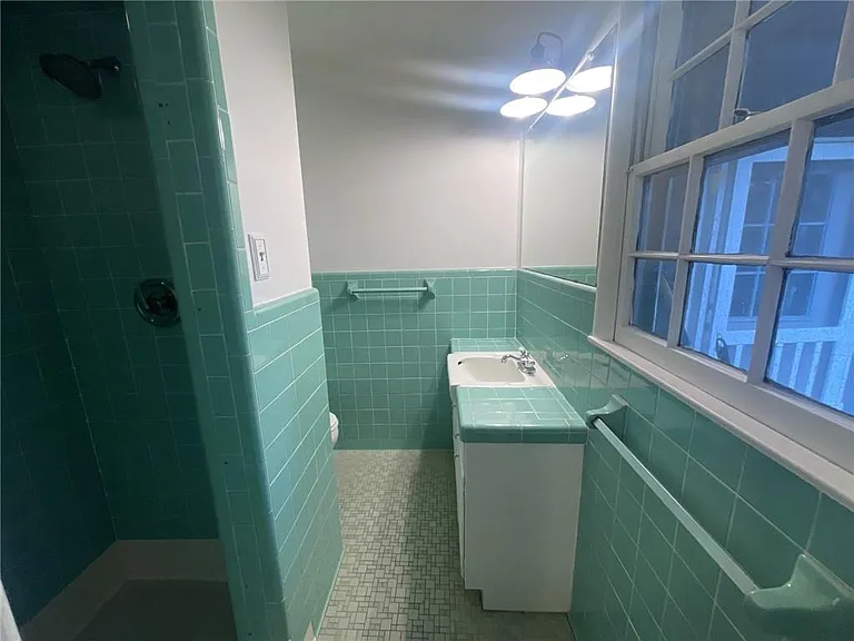 2760 Brevard Dr — Photo 14