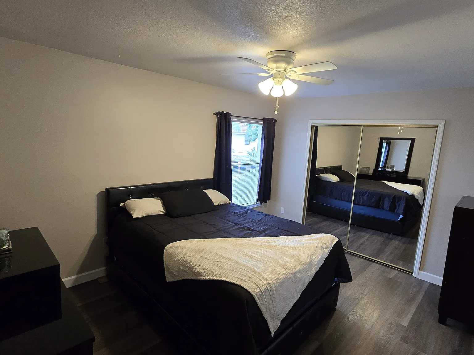 2 bed, 1227 sqft, $925 — Photo 3