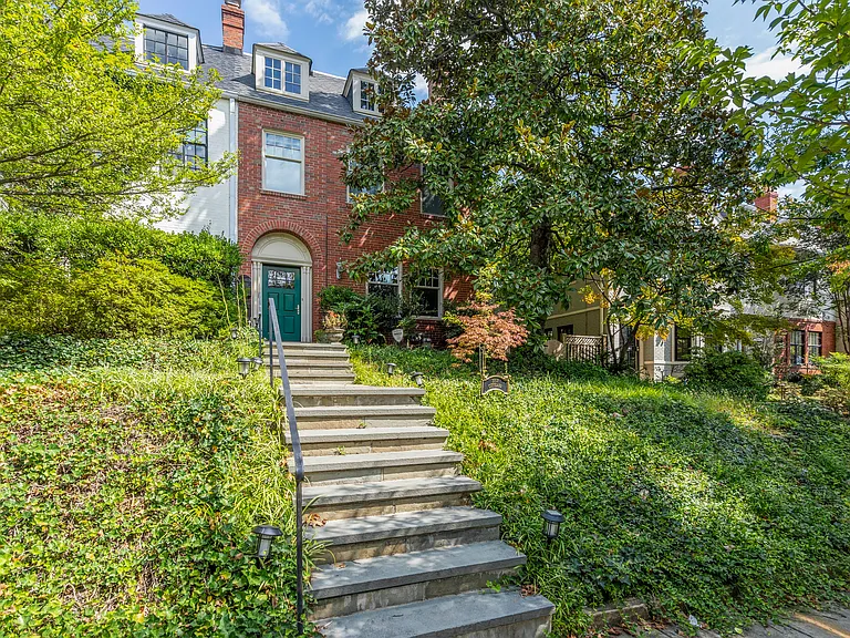 3313 Cleveland Ave NW #3313 — Photo 4